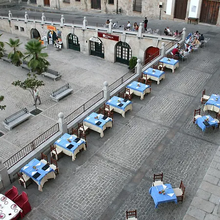 Plaza Mayor Guest house 3*